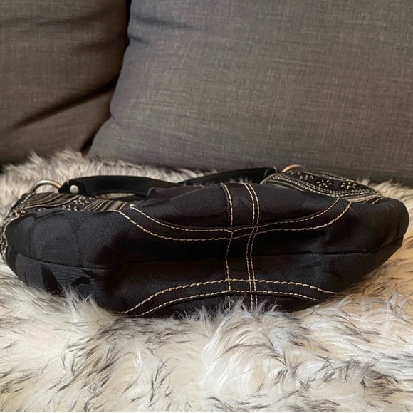 Coach signature suede leather canvas grommet black silver purse 2000s Y2K - Picture 15 of 16